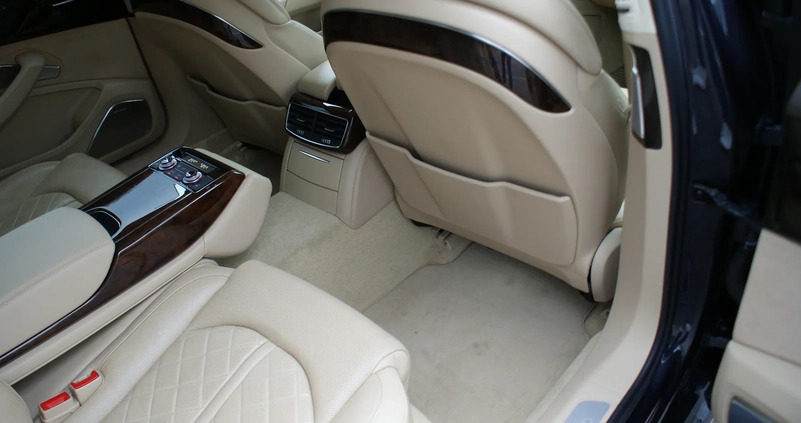Audi A8 cena 109000 przebieg: 248000, rok produkcji 2015 z Białystok małe 529